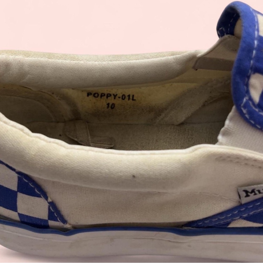 SOLD. Women’s Size 10 Mudd Blue White Canvas Checkered Slip On Skater Sneakers - Picture 6 of 8